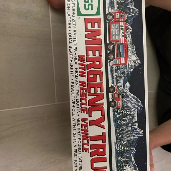 2005 hess emergency truck with rescue vehicle - Picture 2 of 2